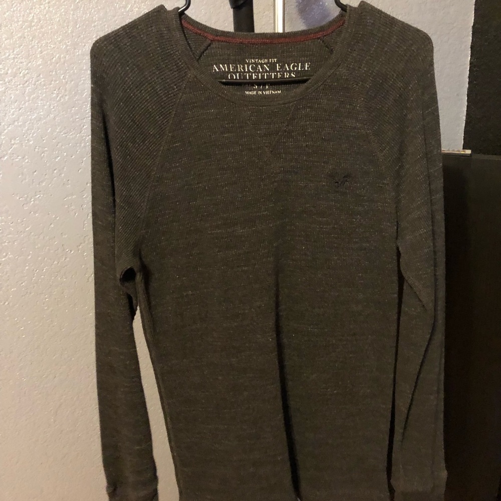 American Eagle long sleeve dark color shirt